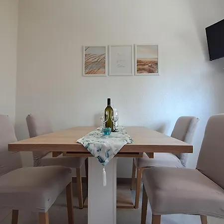 Apartment In Mit Meerblick By Interhome *