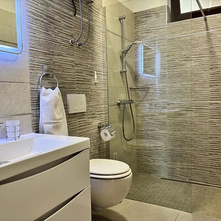 Lejlighed In Mit Meerblick By Interhome