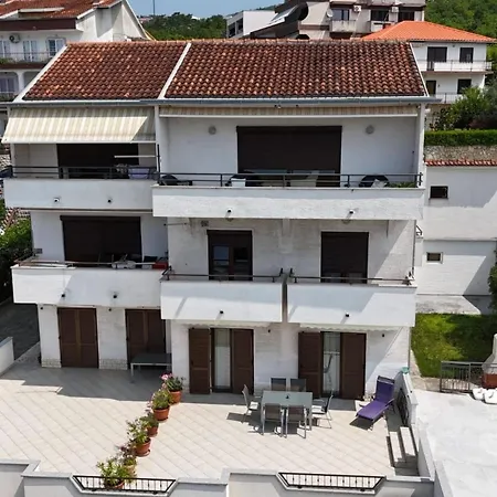 In Mit Meerblick By Interhome Lejlighed Crikvenica